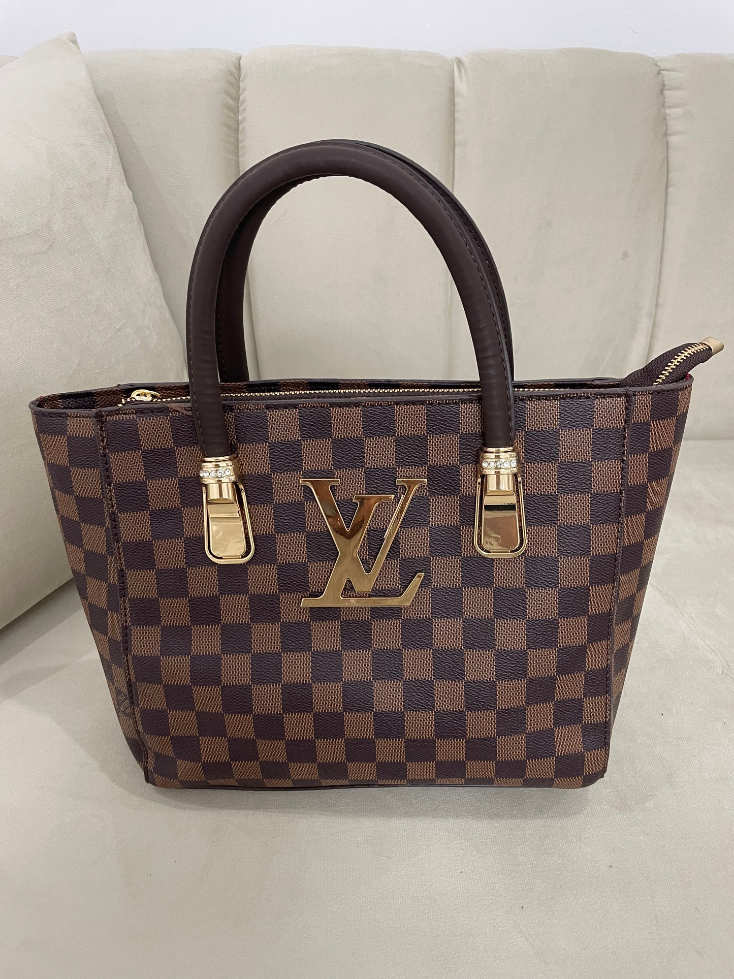 Louis Vuitton- Bolso Grande LV