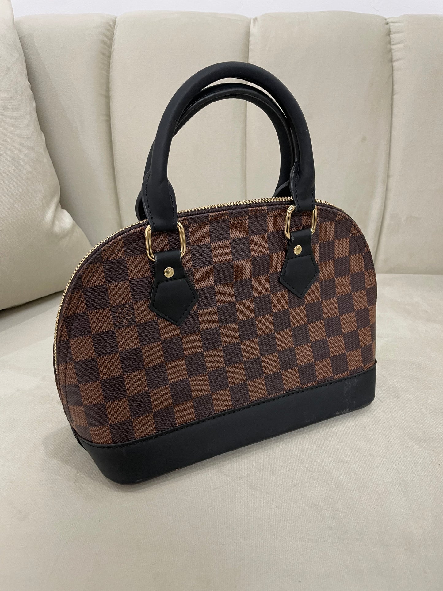 Louis Vuitton- Bolso Mediano Marrón