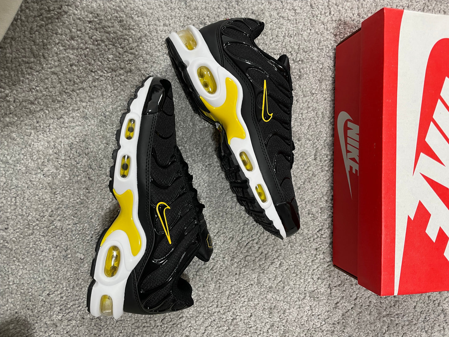 Nike Air Max TN - Negro/Amarillo