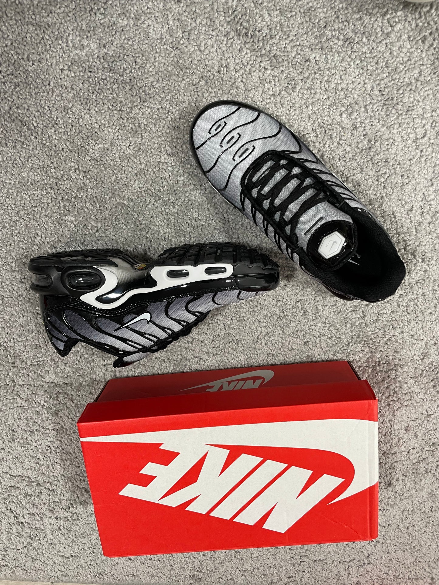 Nike Air Max TN - Gris/Blanco/Negro